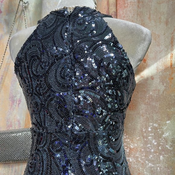 📌Morgan & Co. Eyecatcher Blue Sequin Halter Neckline Prom - Ball - Party Gown - Picture 8 of 16